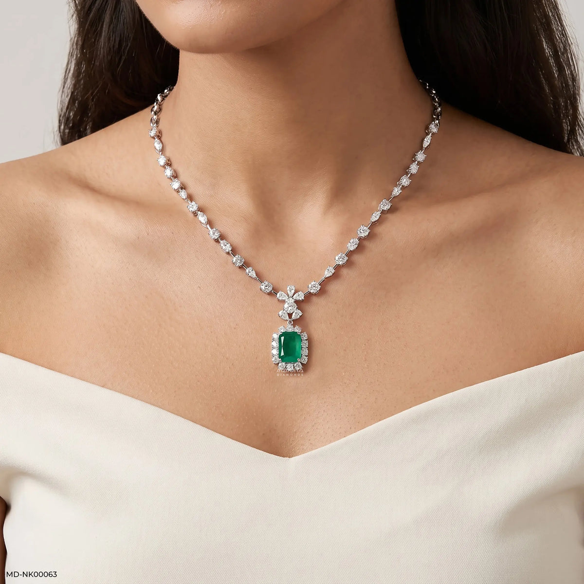 Regal Emerald Embrace Diamond Necklaces