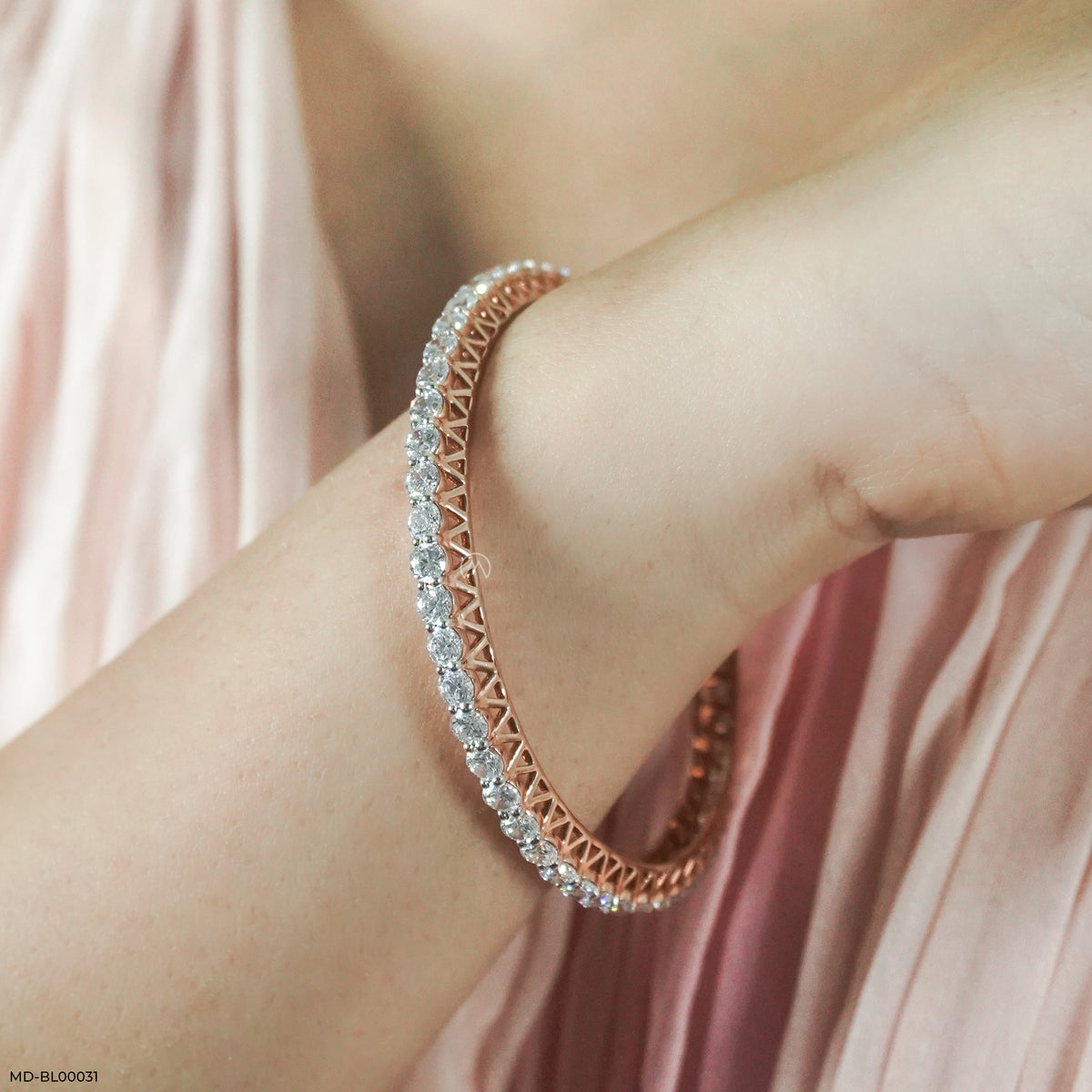 20 Cent Solitaire Single Line Aura Bangle
