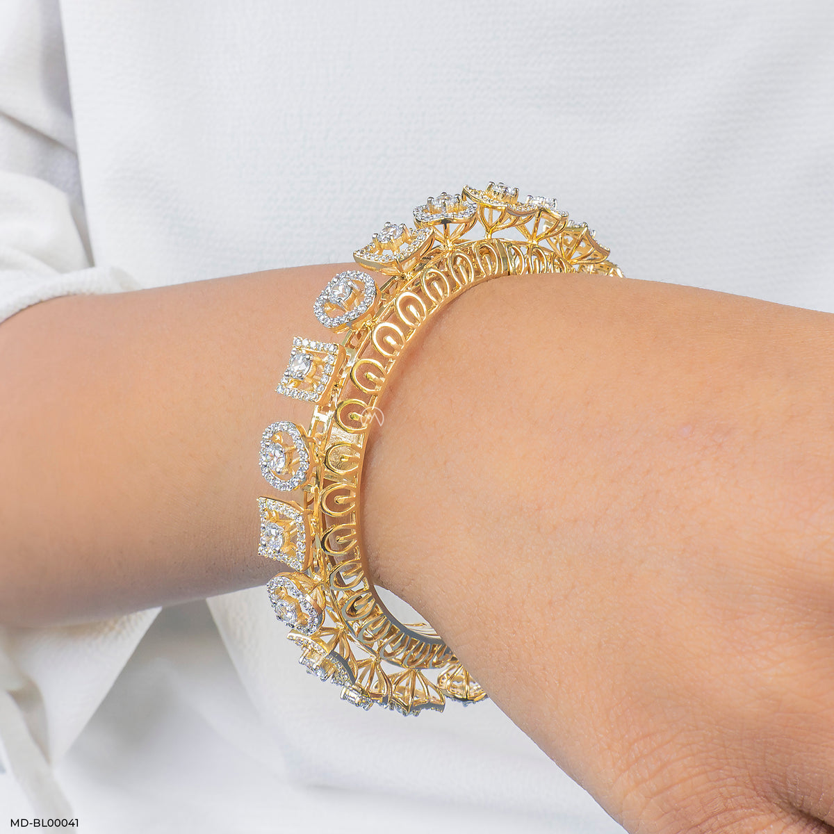 Heritage Halo Diamond Bangle