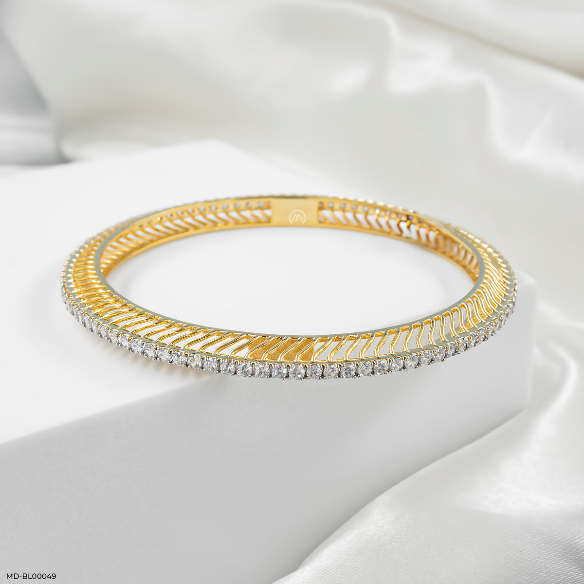 4 Cent Single Line Glistan Diamond Bangle