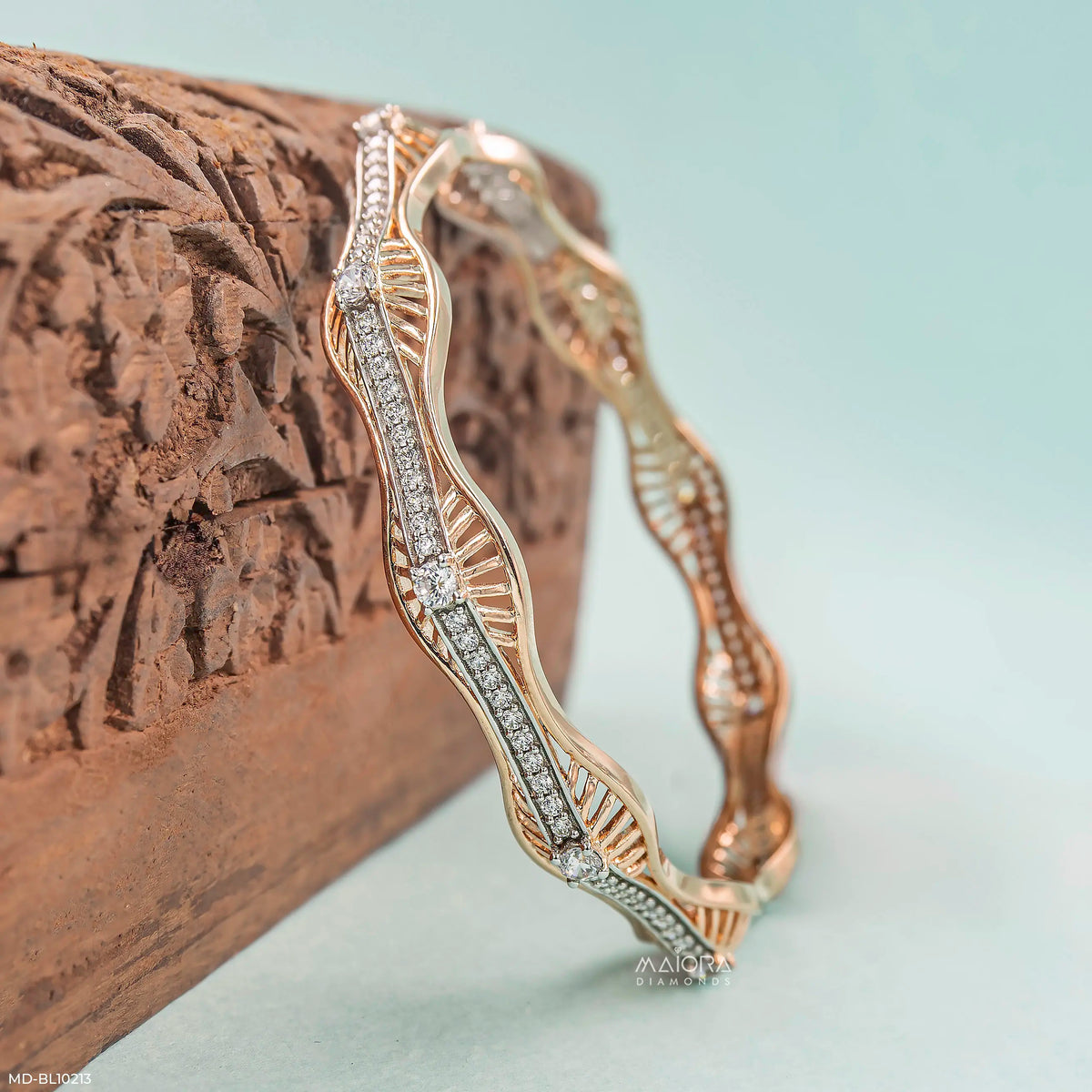 Swaya Wave Flow Diamond Bangle