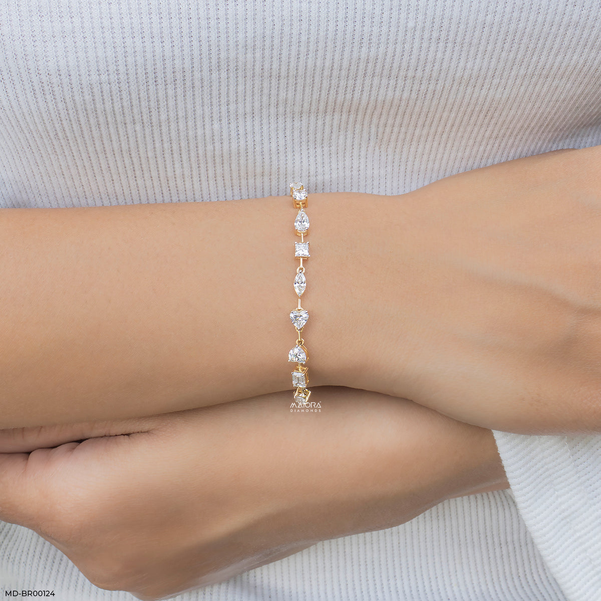 4.15 Carat Classic Fancy Solitaire Diamond Bracelet