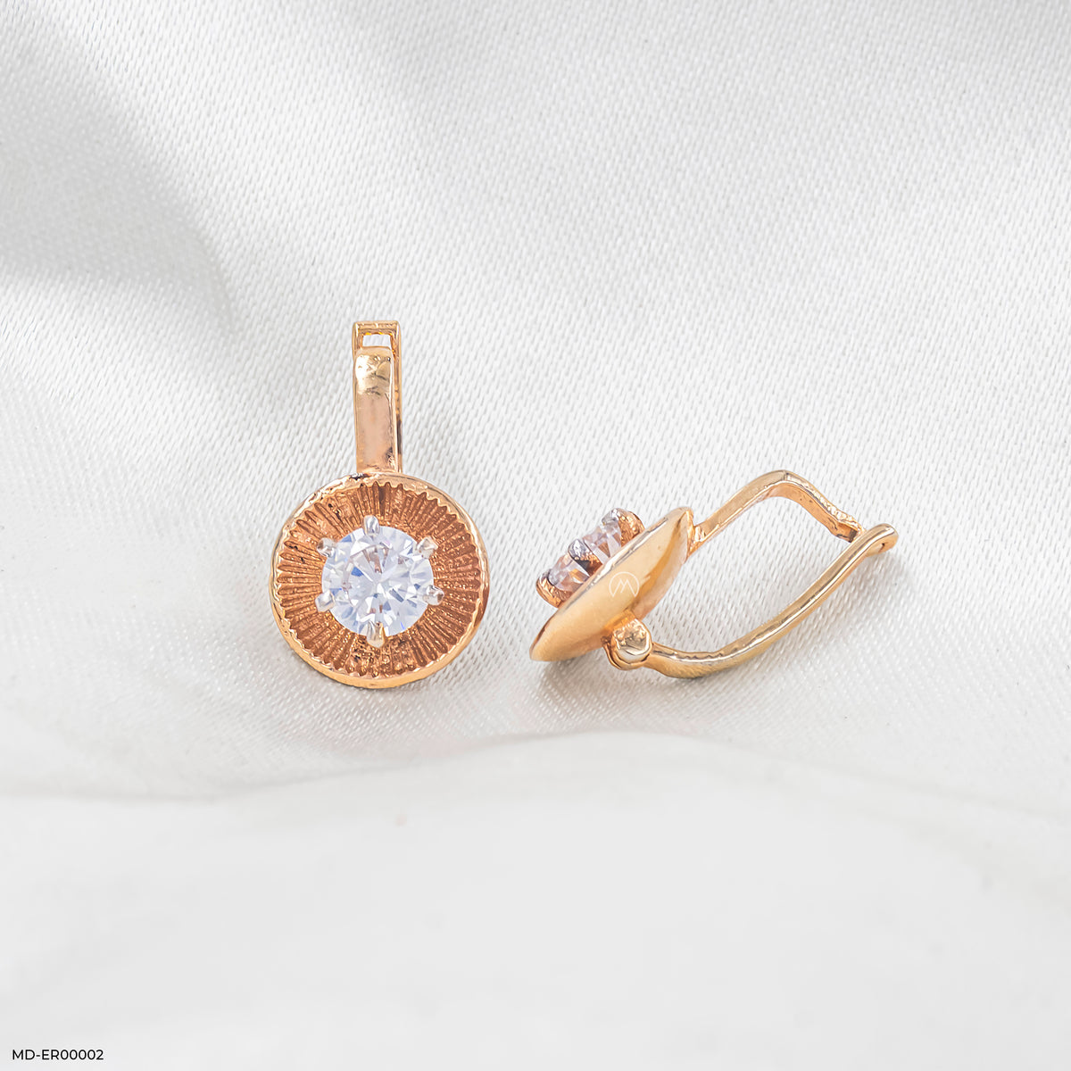 0.20 Carat Shiny Dot Earrings
