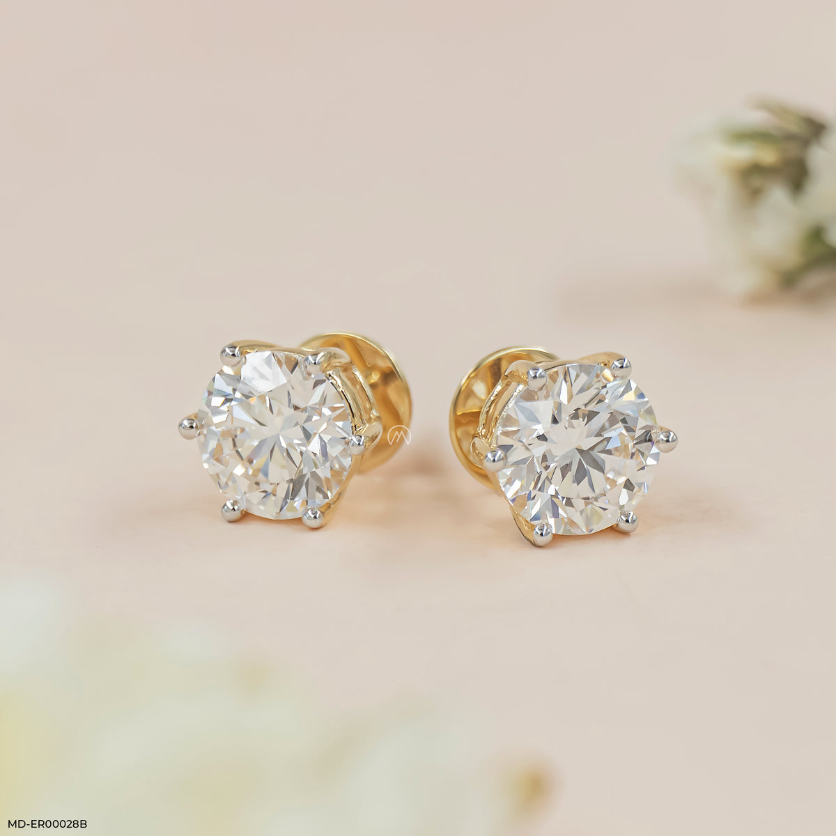 4Ct Classic Diamond Stud