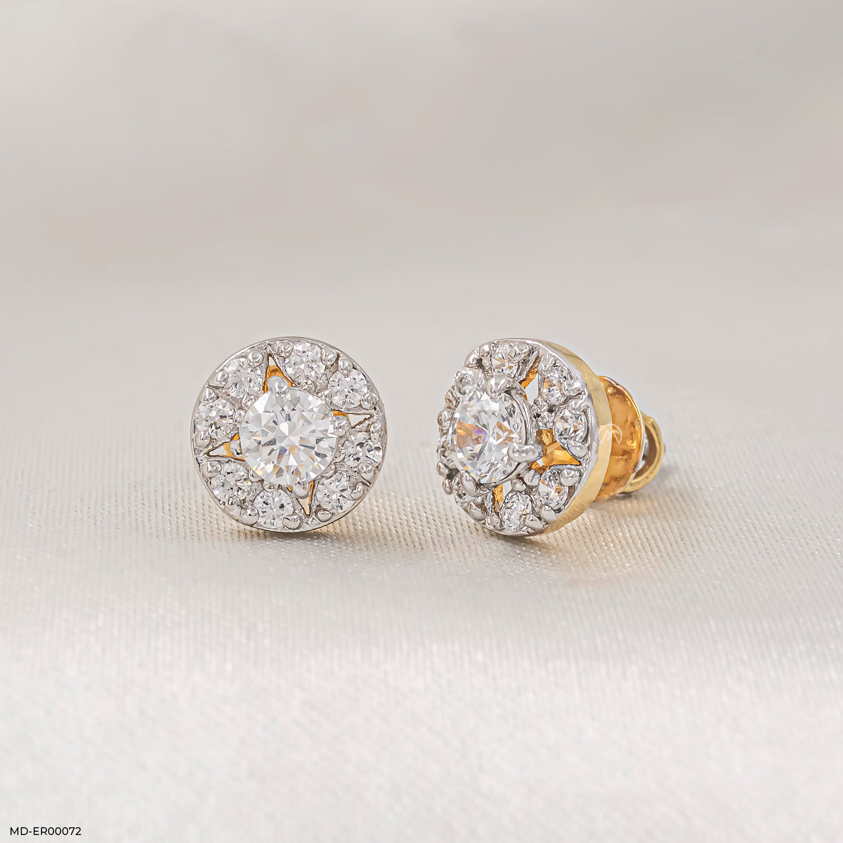 The Diamond Cluster Studs
