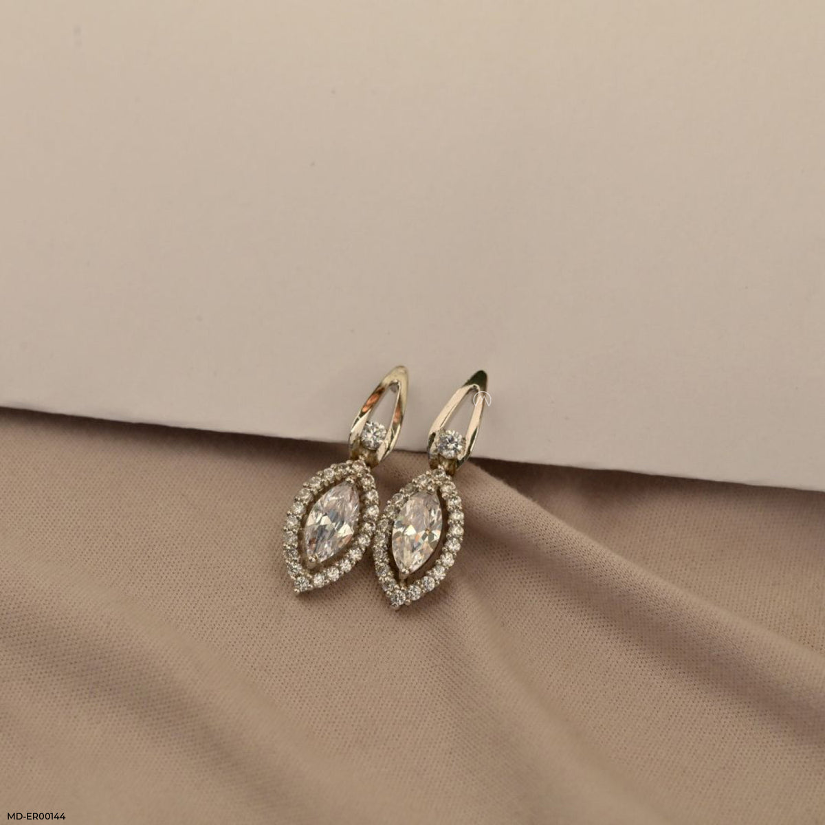 0.75 Carat Diamond Eye Earrings