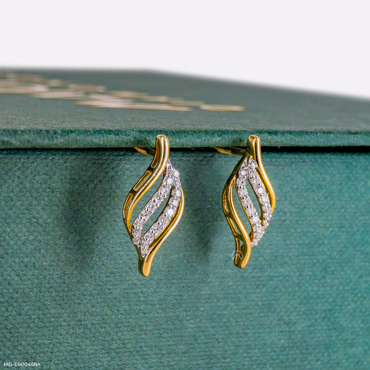 Showsstealer Diamond Studs