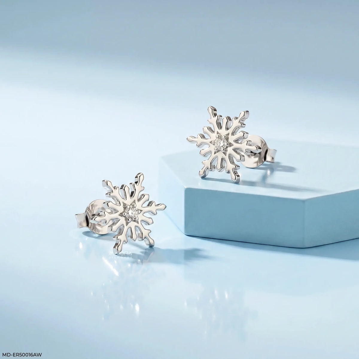 Shimmer Flake Diamond Studs Earrings