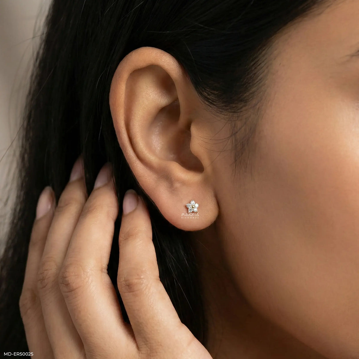 Lustra Lab Diamond Stud