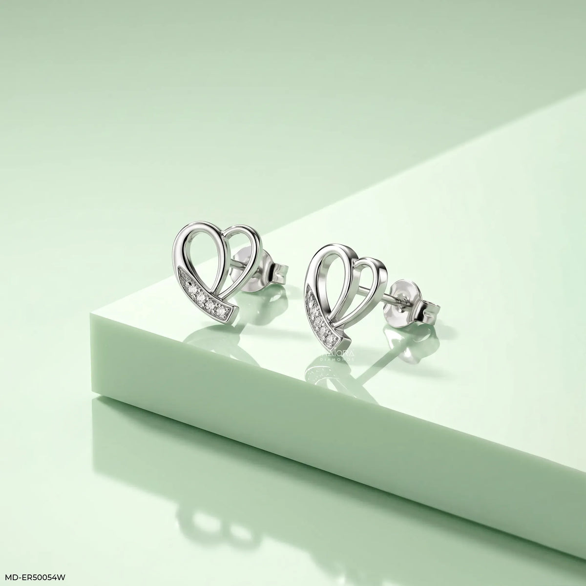 Glittering Heart Diamond Studs Earrings