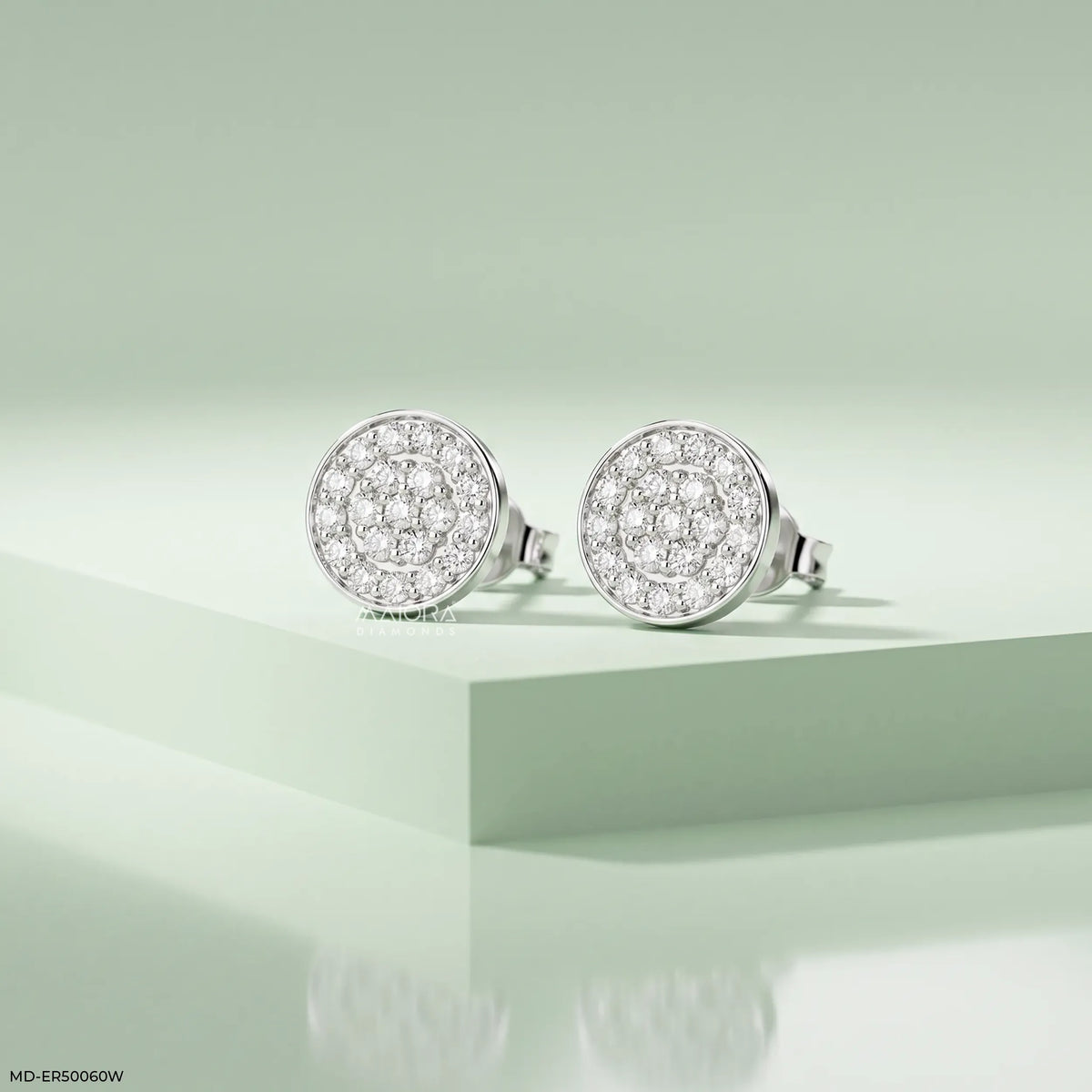 Dazzling Round Diamond Studs Earrings