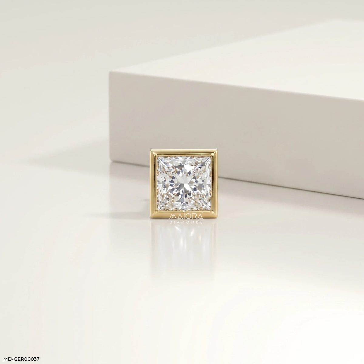 Sqaure Frame Princess Diamond Mens Stud Earring