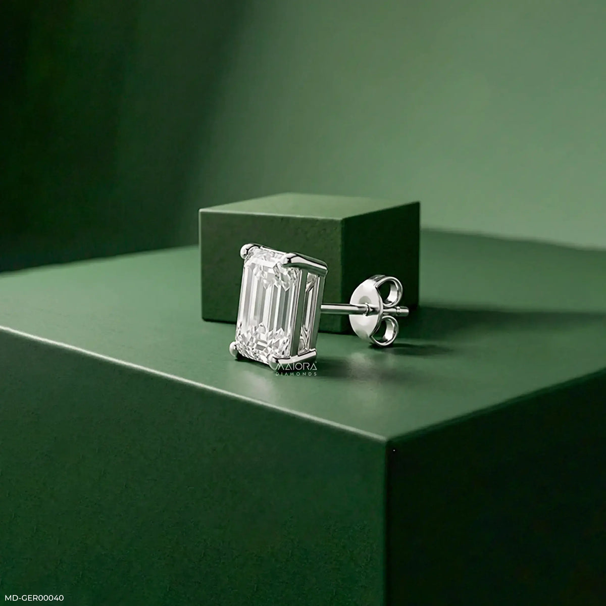Essential Emerald Mens Stud Earring