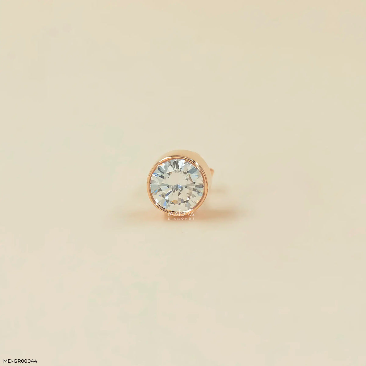 Exclusive Solitaire Diamond Mens Stud Earring