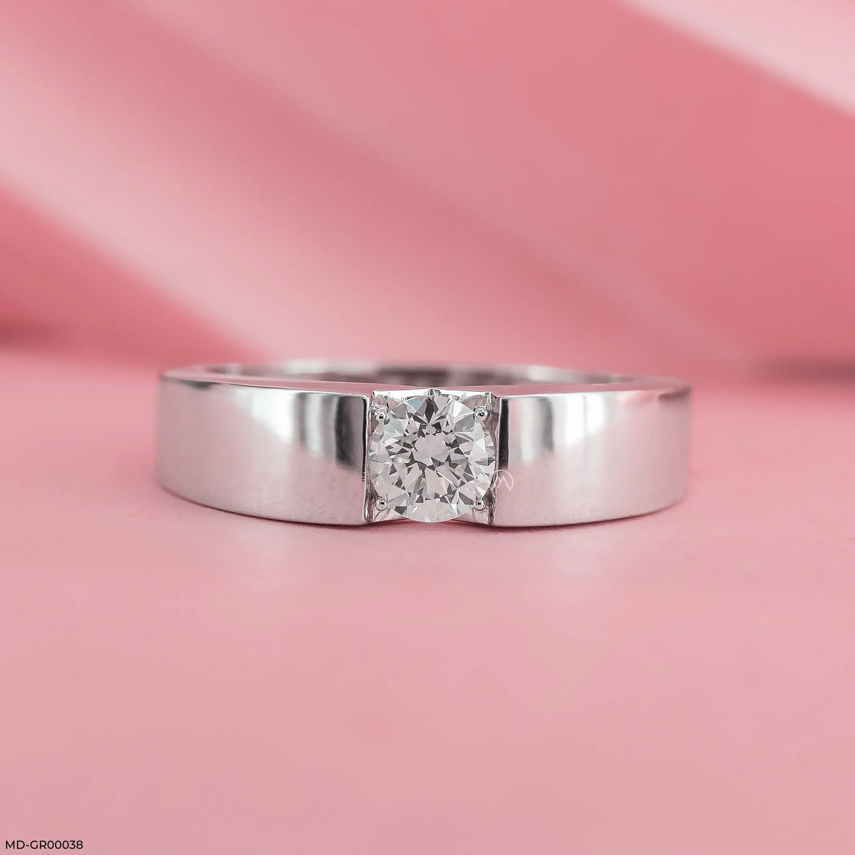 Apex Glam Solitaire Diamond Ring