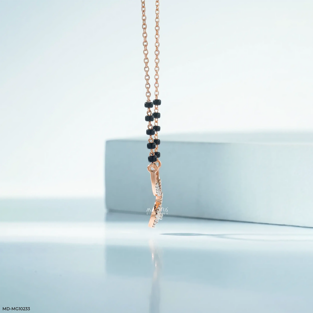 Graceful Twirl Halo Diamond Mangalsutra
