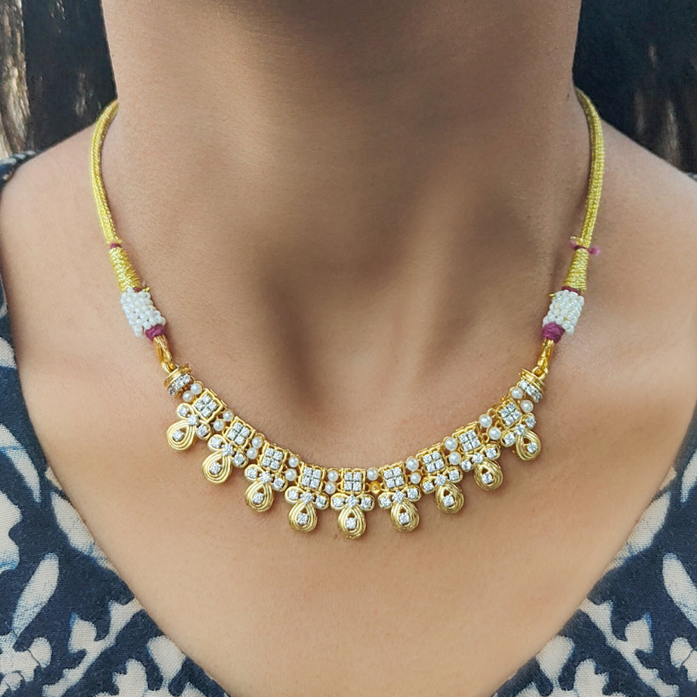 Twinkling Pearl And Diamond Necklace