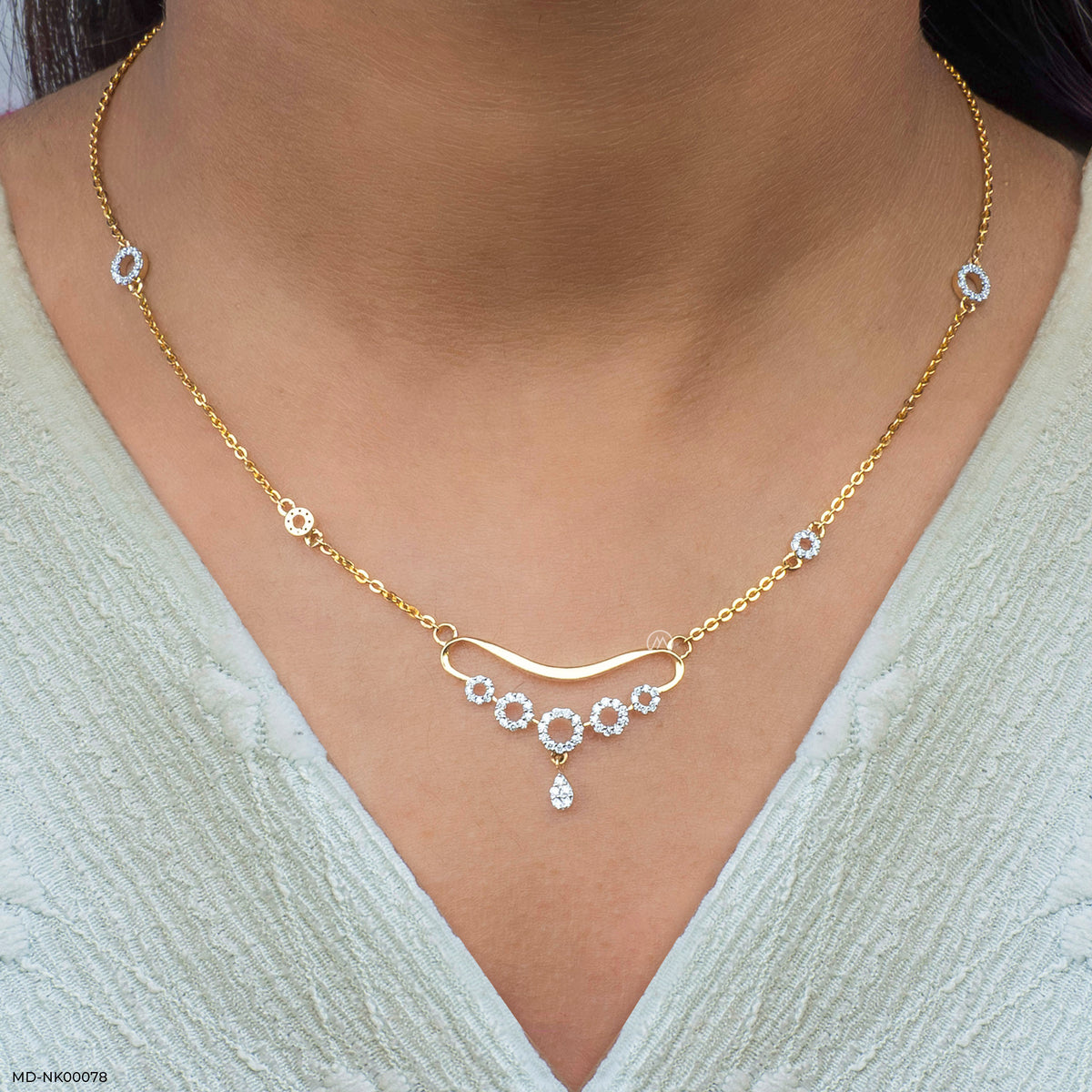 Five Sparkles Diamond Necklaces