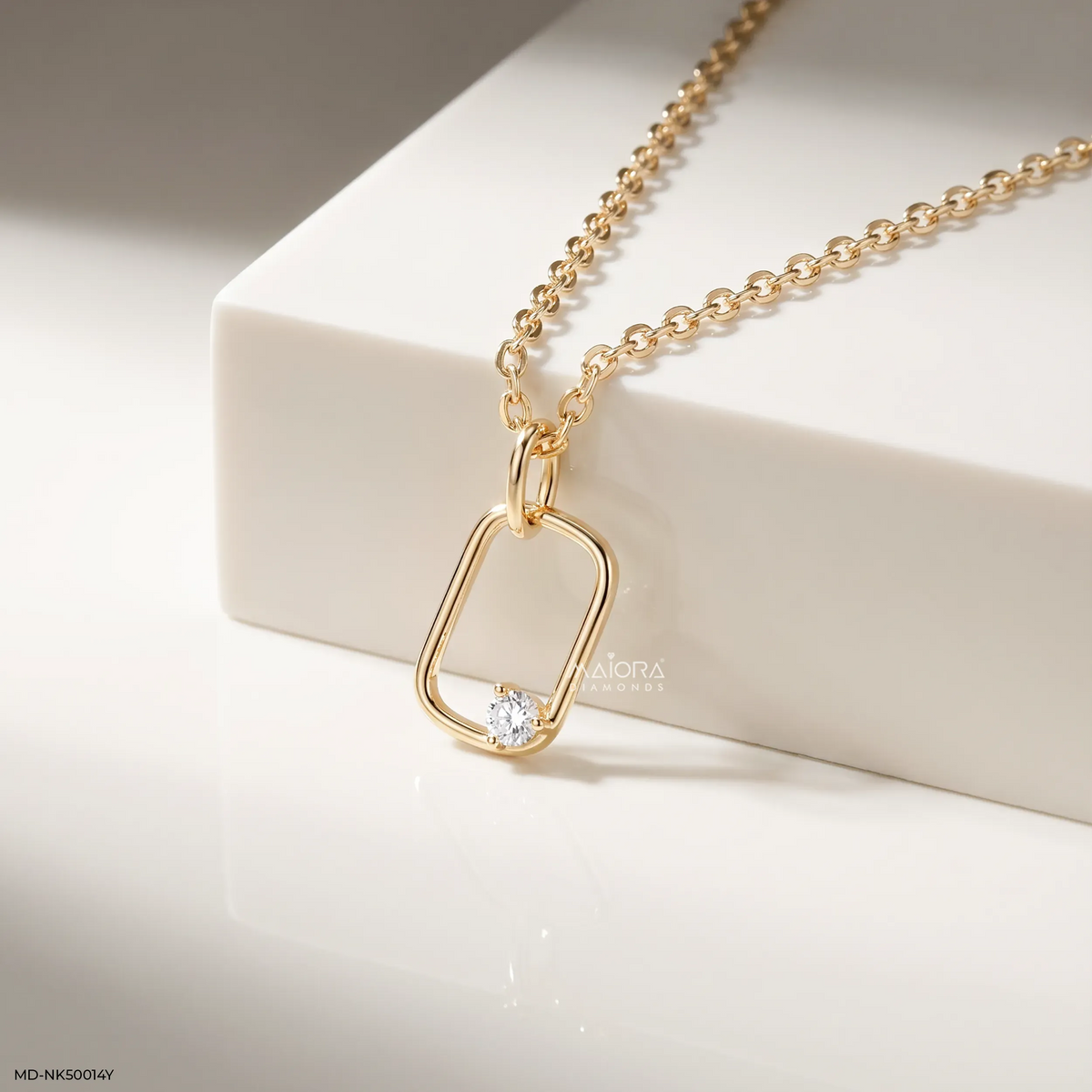 Rectangle Silhouette Round Diamond Necklace