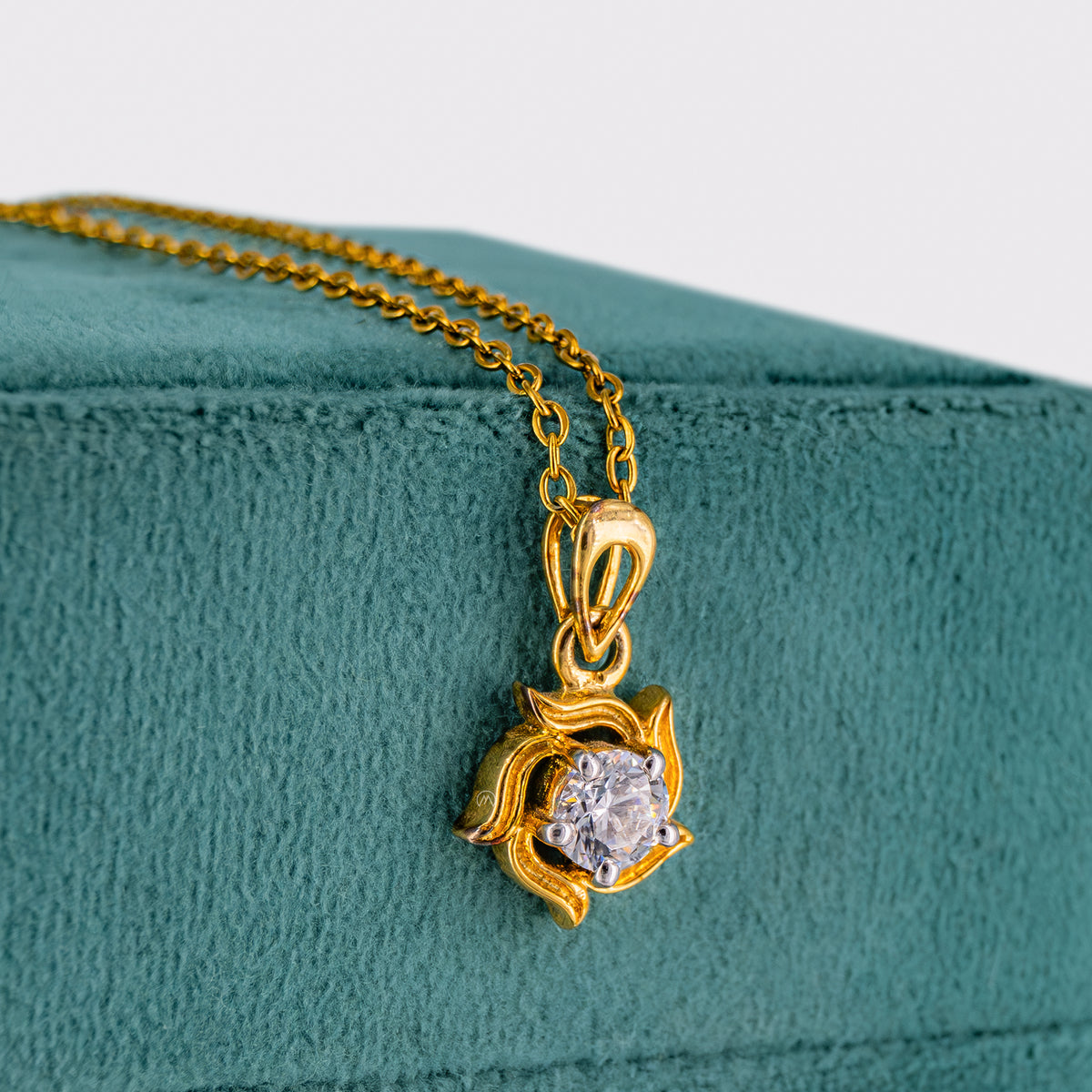 Twisted Petal Solitaire Pendant