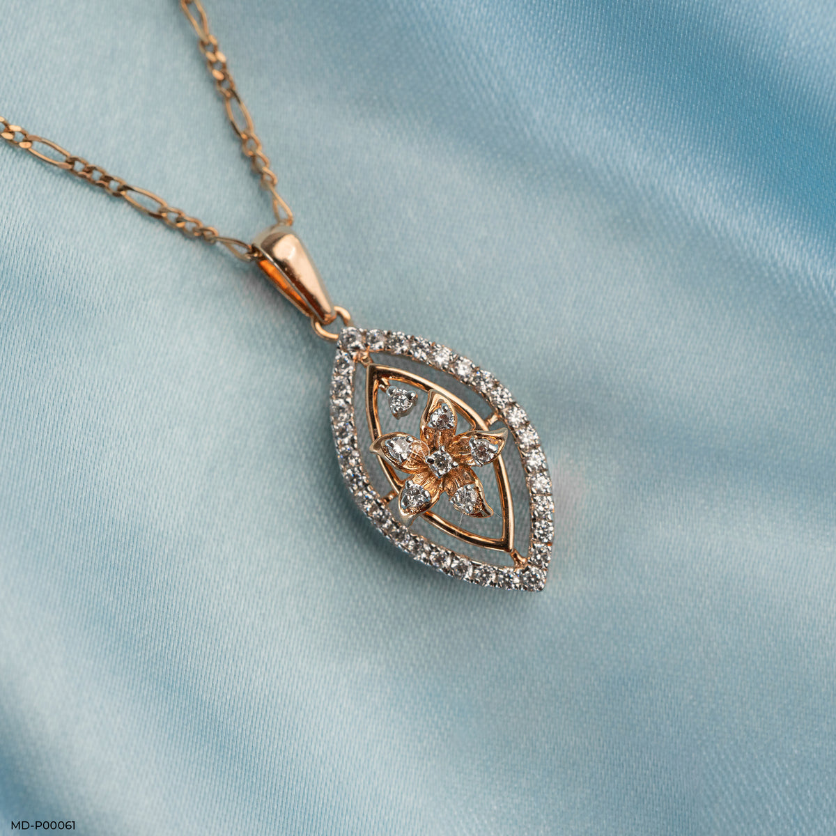 0.50 Carat Navette Glow pendant