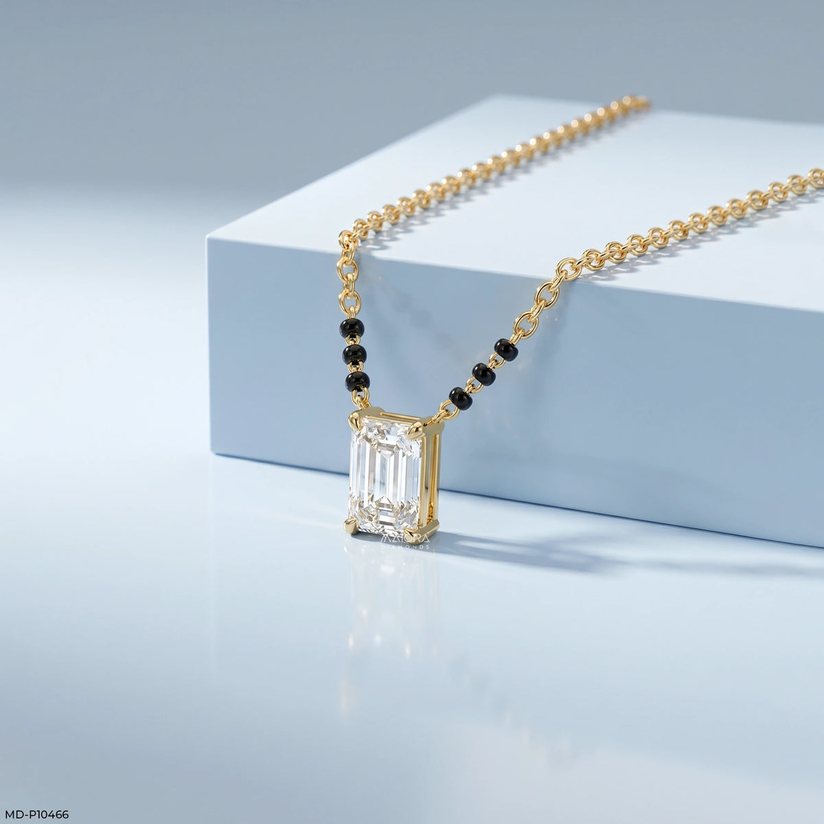 Emerald Solitaire Diamond Mangalsutra
