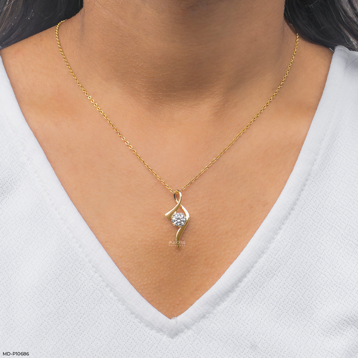 Solitaire Wave Pendant