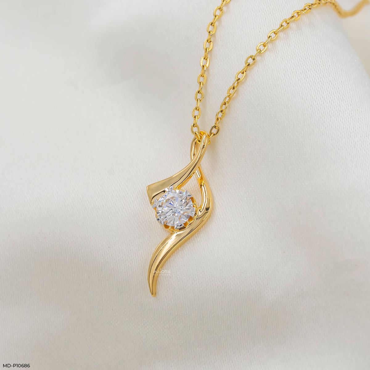 Solitaire Wave Pendant