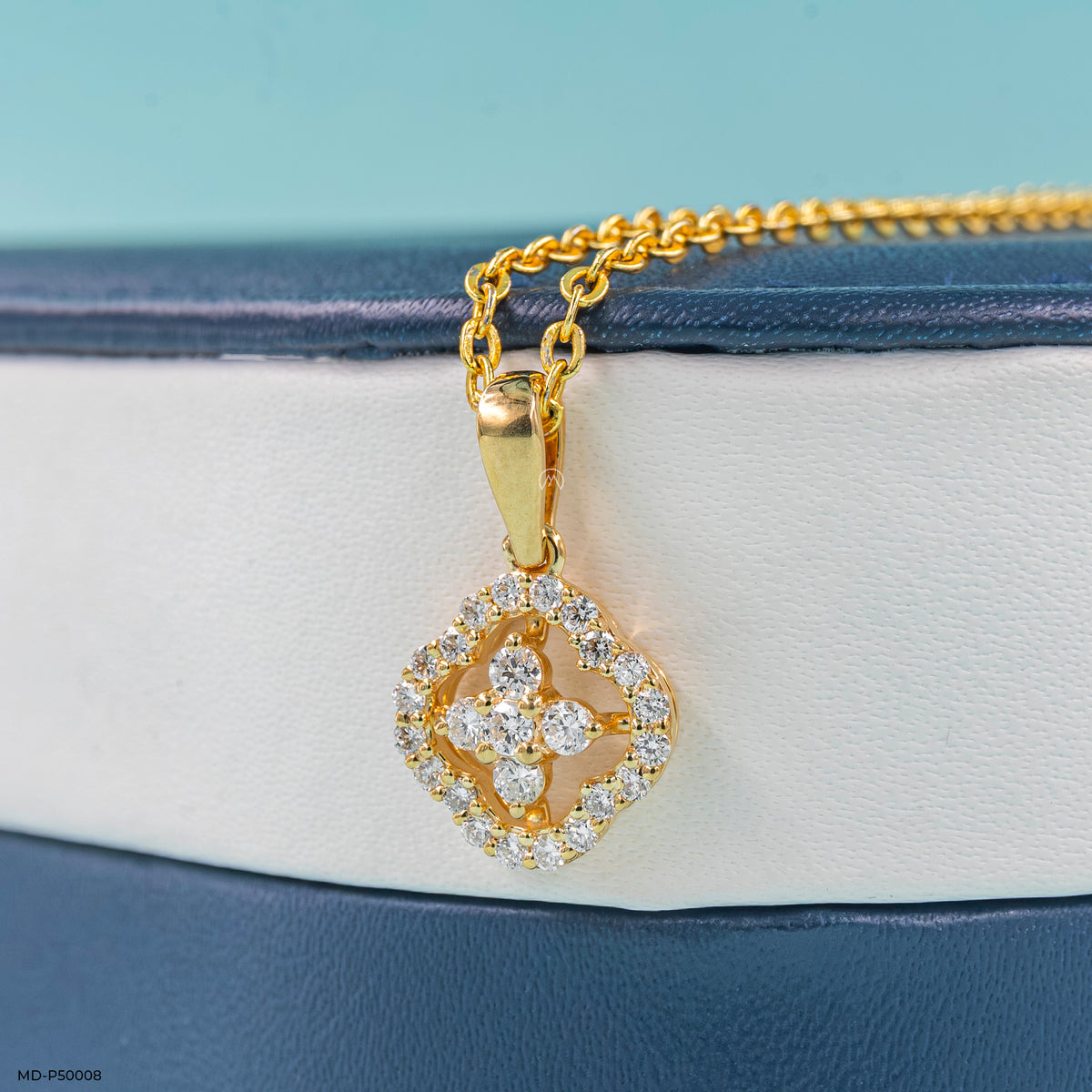 Edge of Elegance Lab Diamond Pendant