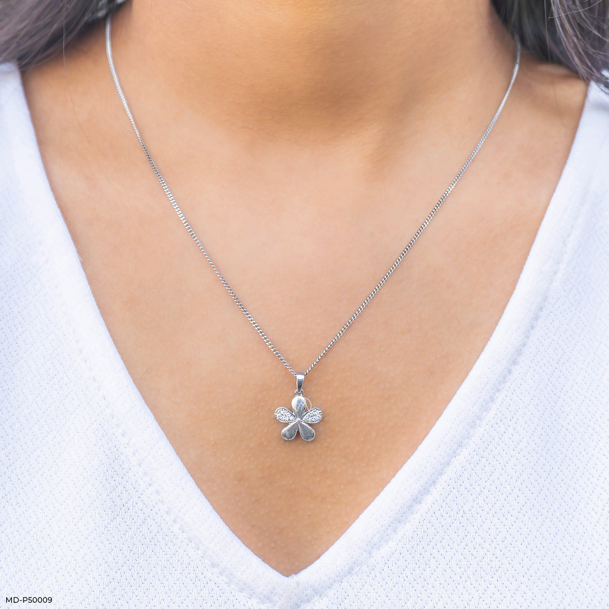 Bloom Affair Diamond Pendant