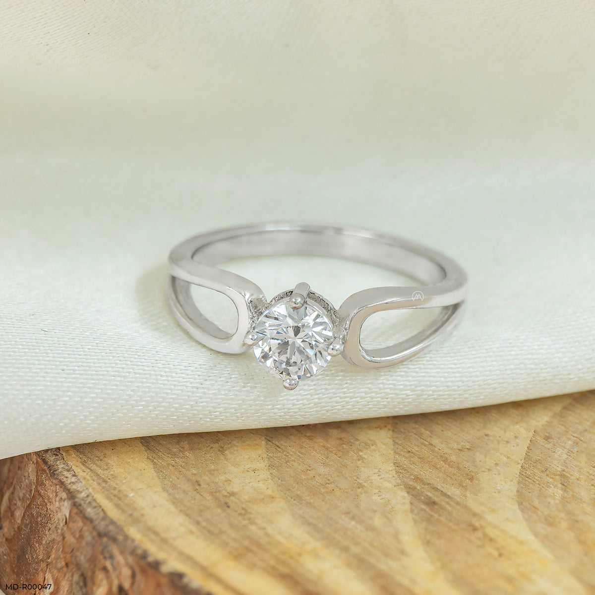 0.50 Carat Vivid Round Solitaire Ring