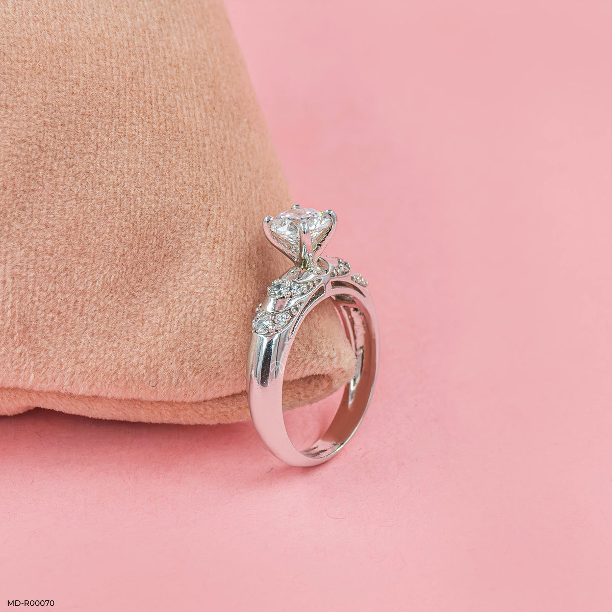 Jupiter Solitaire Diamond Rings