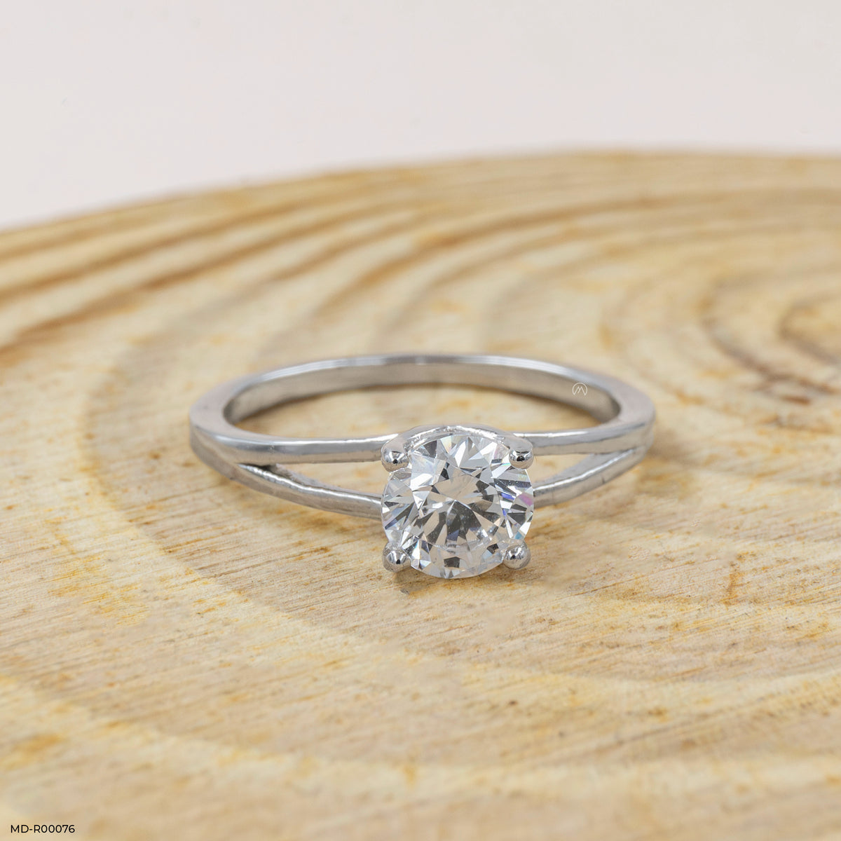 0.90 Carat Round Solitaire Ring