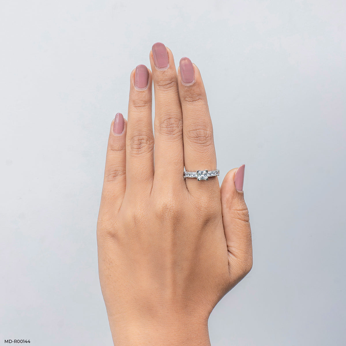1 Carat Squarebea Diamond Ring