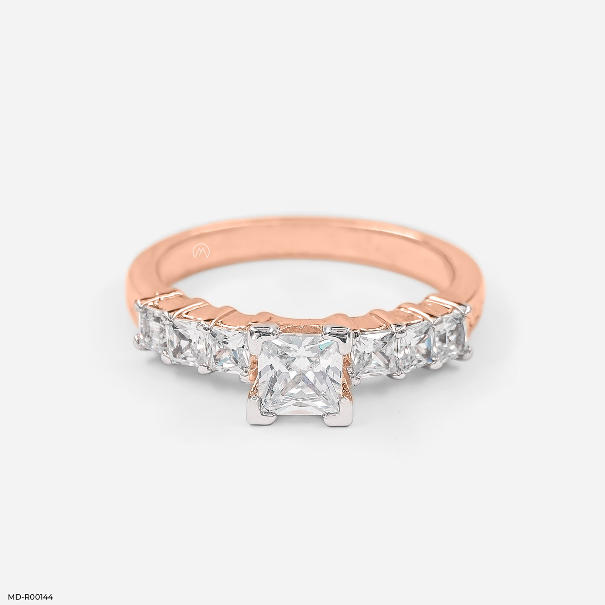 1 Carat Squarebea Diamond Ring