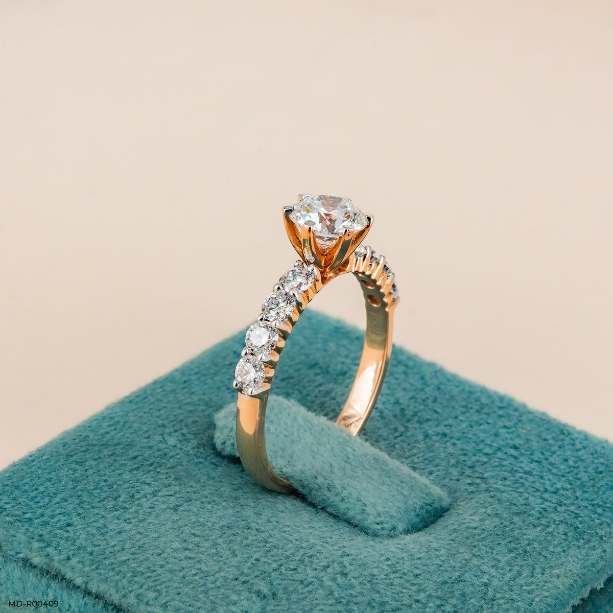 1 Carat Round Solitaire Diamond Ring
