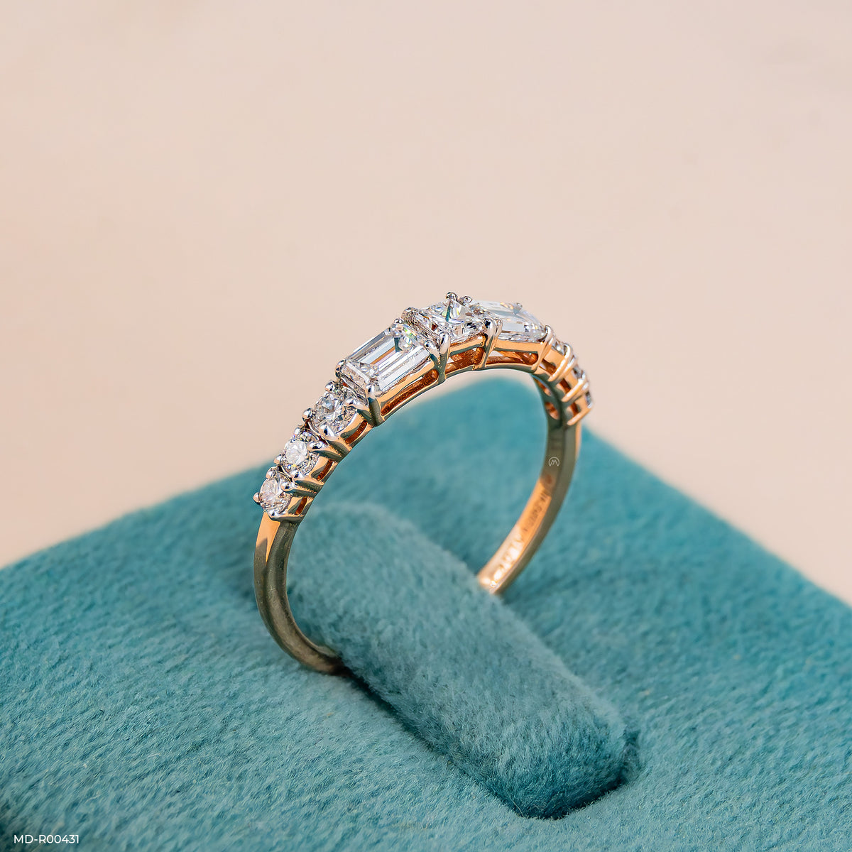 Swirling Lines Diamond Rings