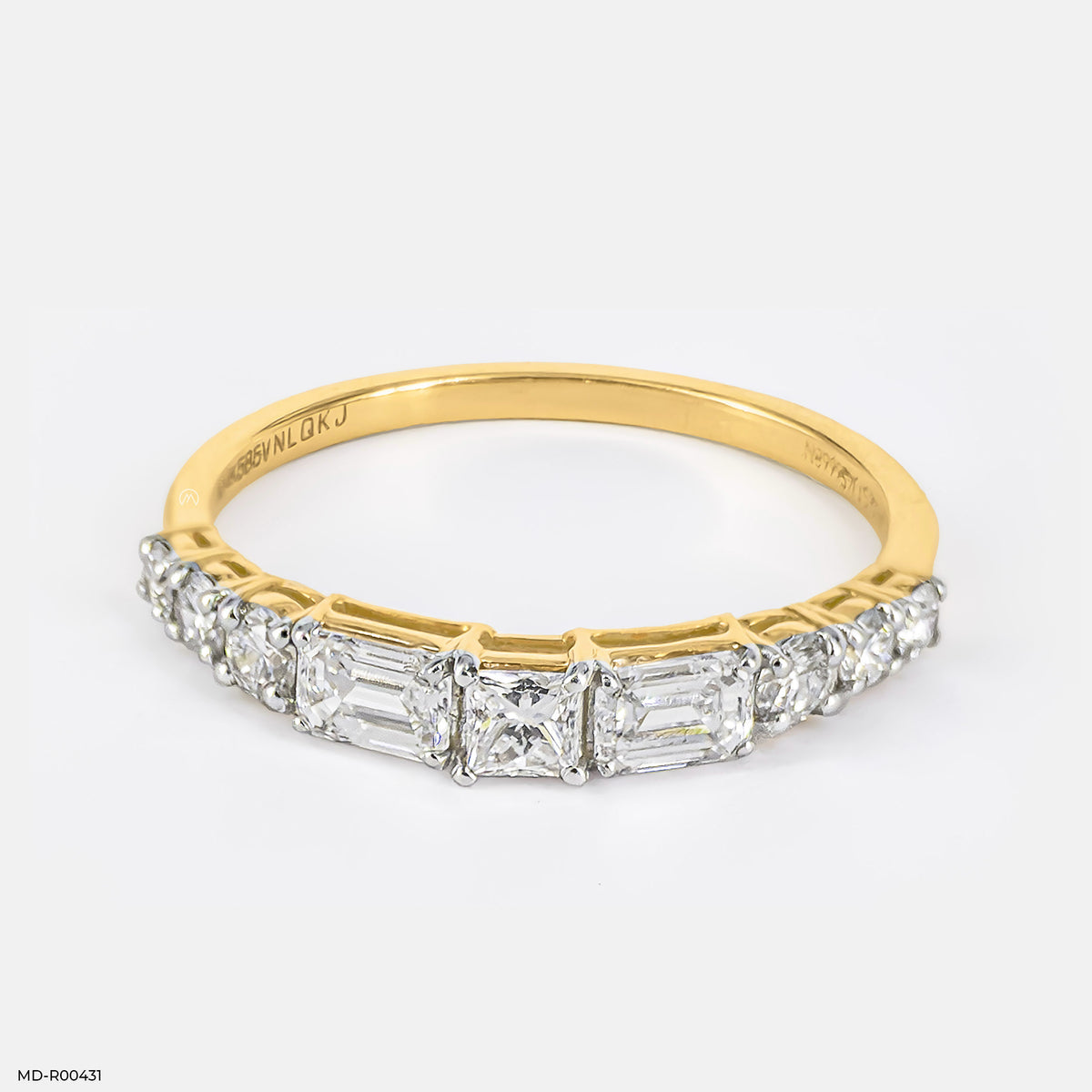 Swirling Lines Diamond Rings