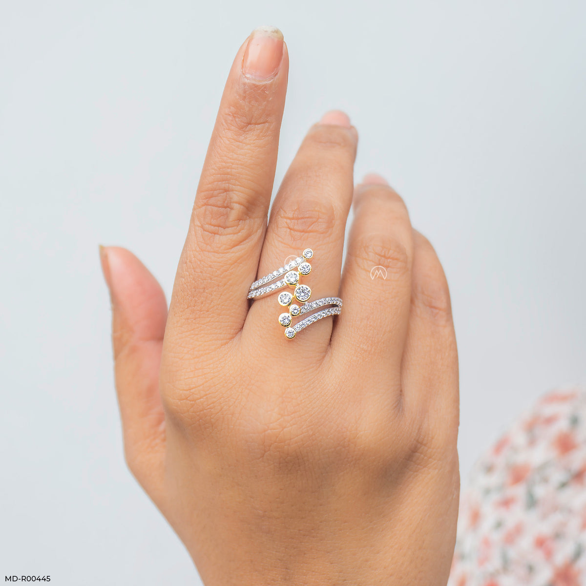 Orbiting Star Ring