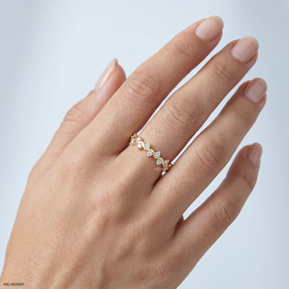 0.20 Carat Shiny Wave Round Diamond Ring