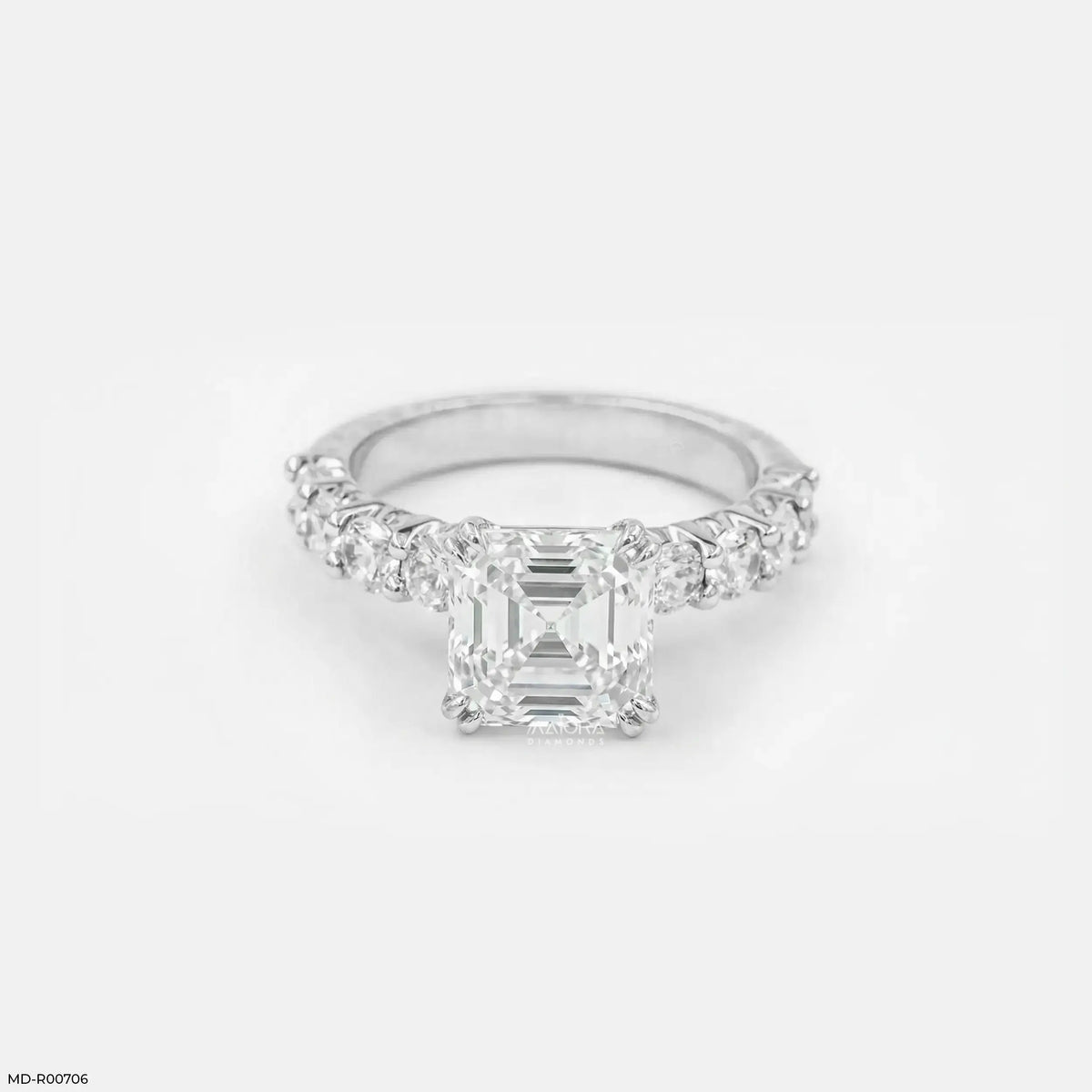 Flashy Solitaire Diamond Ring