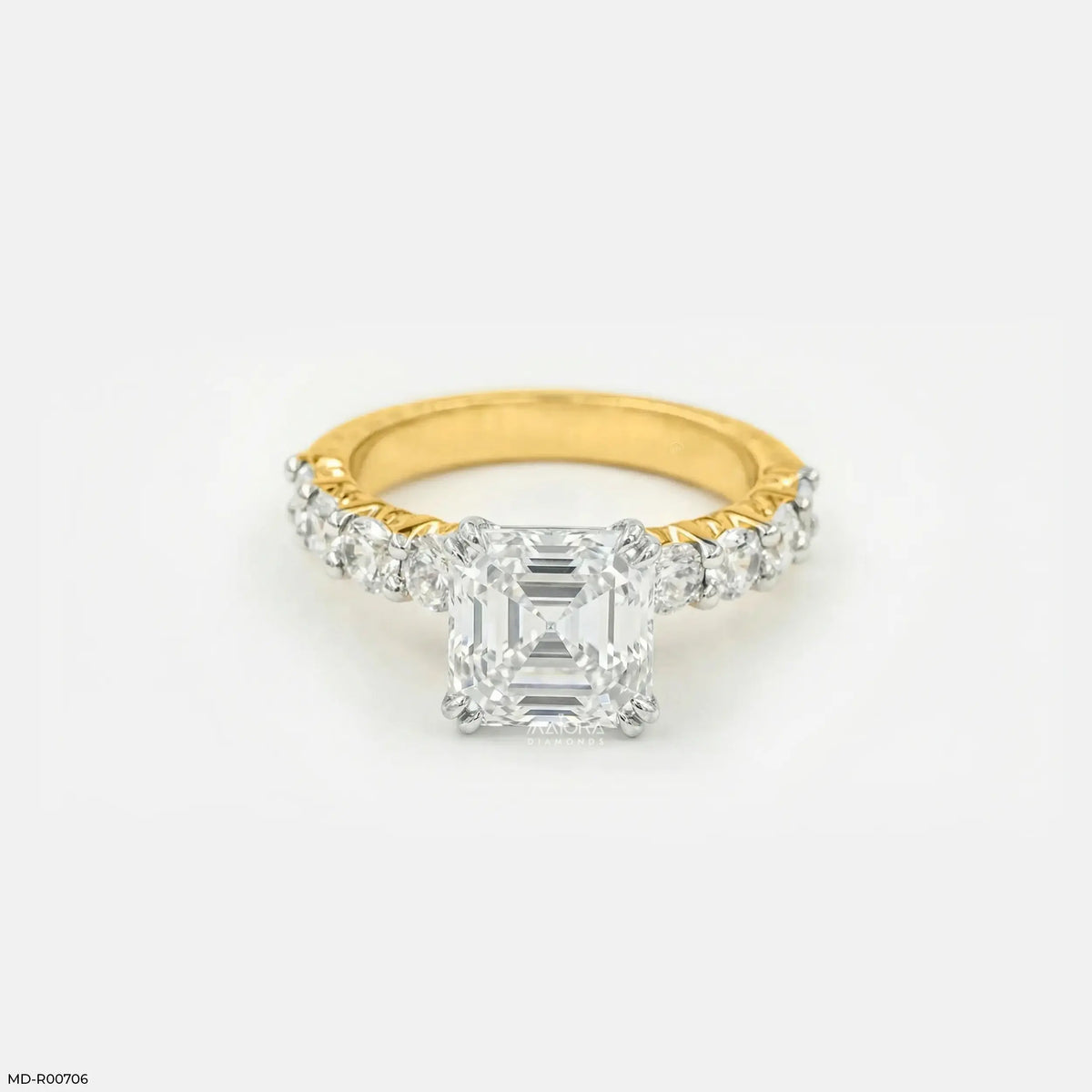 Flashy Solitaire Diamond Ring