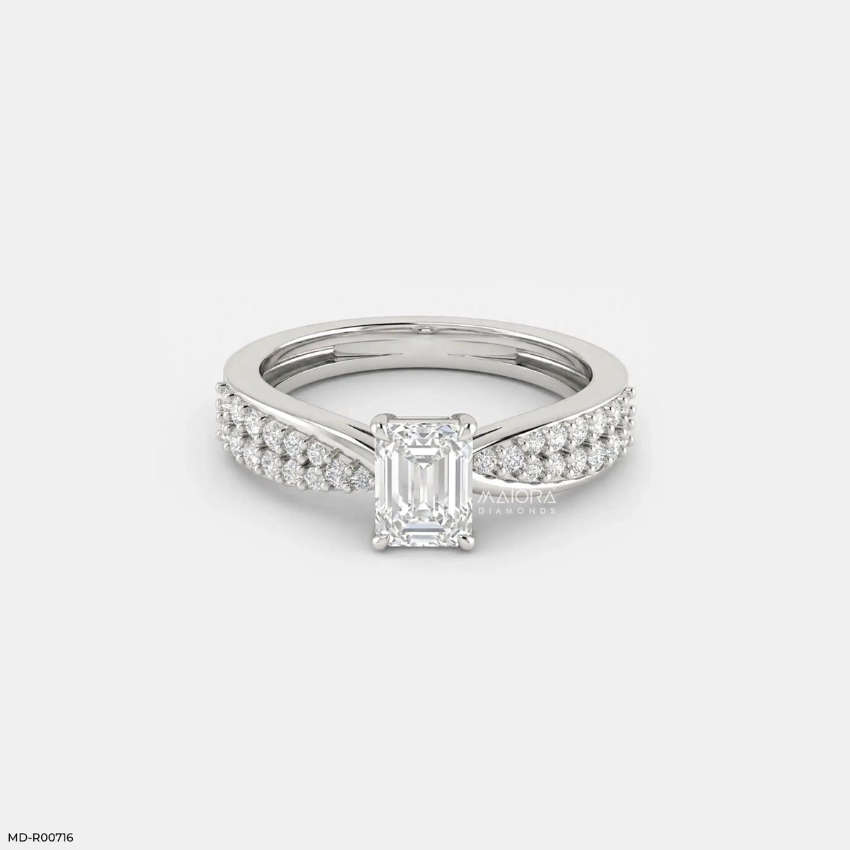 Exquisite Emerald Solitaire Diamond Ring