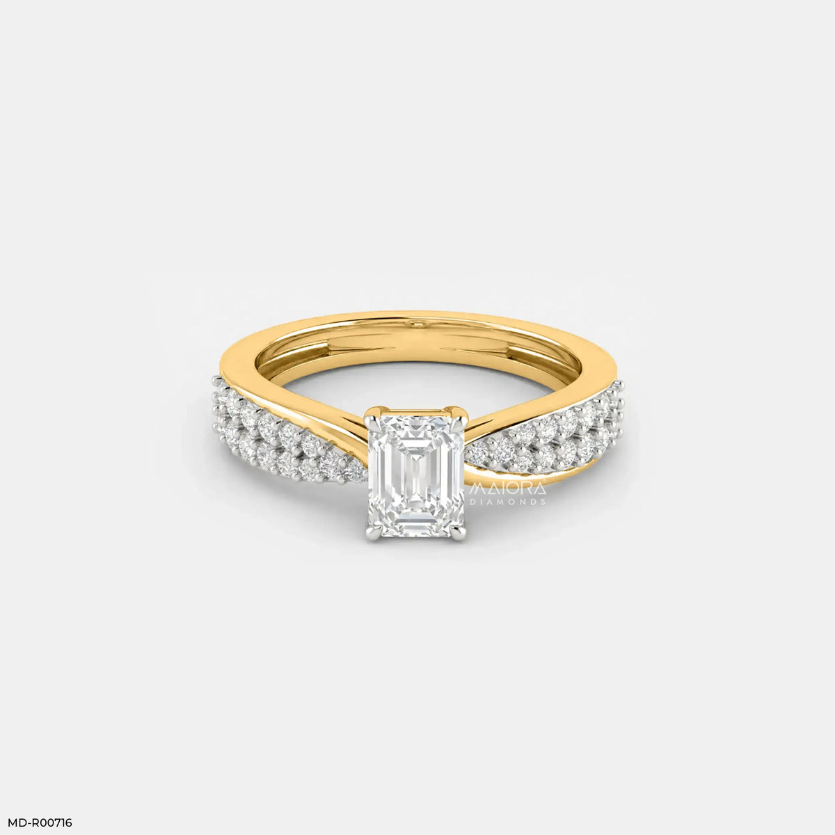 Exquisite Emerald Solitaire Diamond Ring