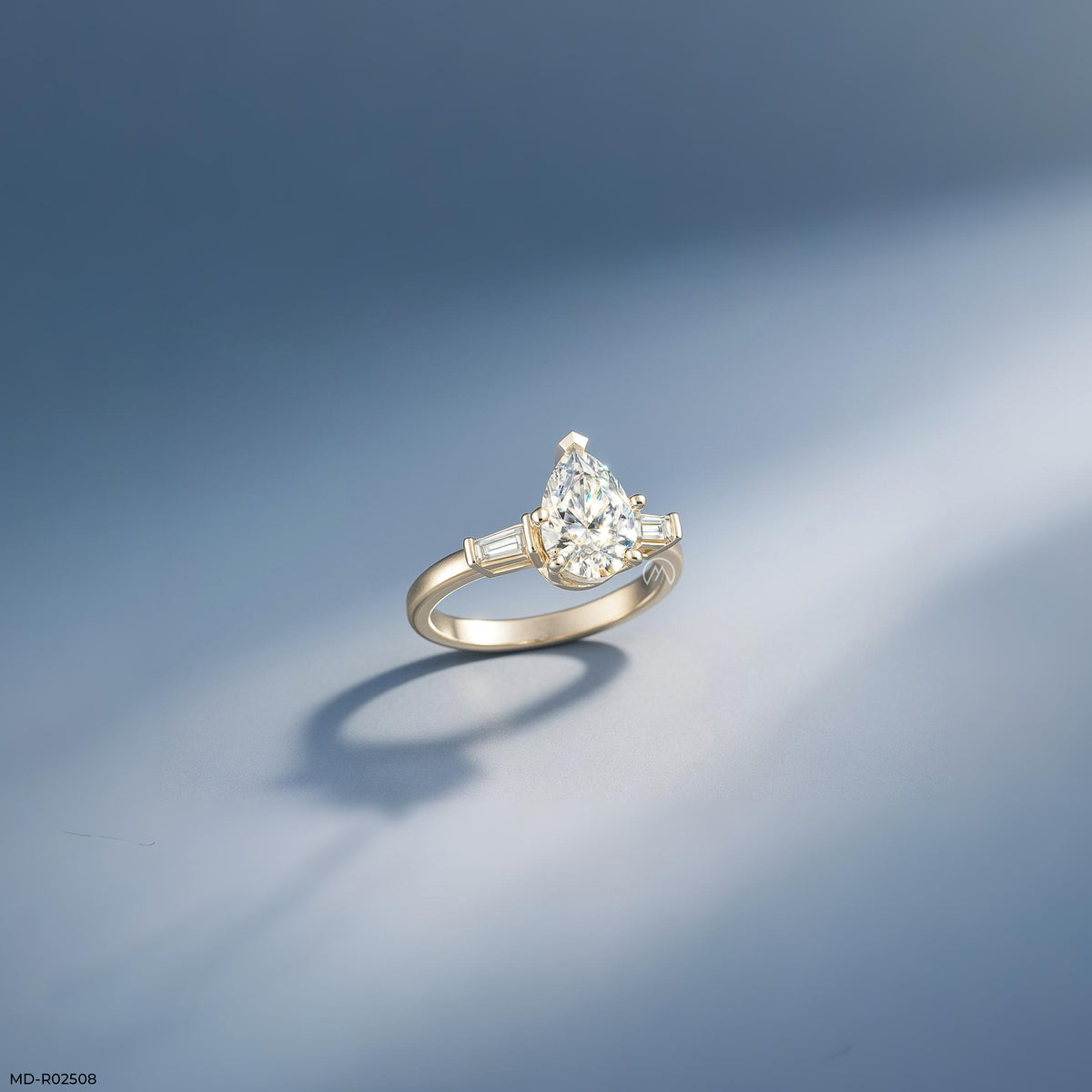 The Lumina Taper Ring