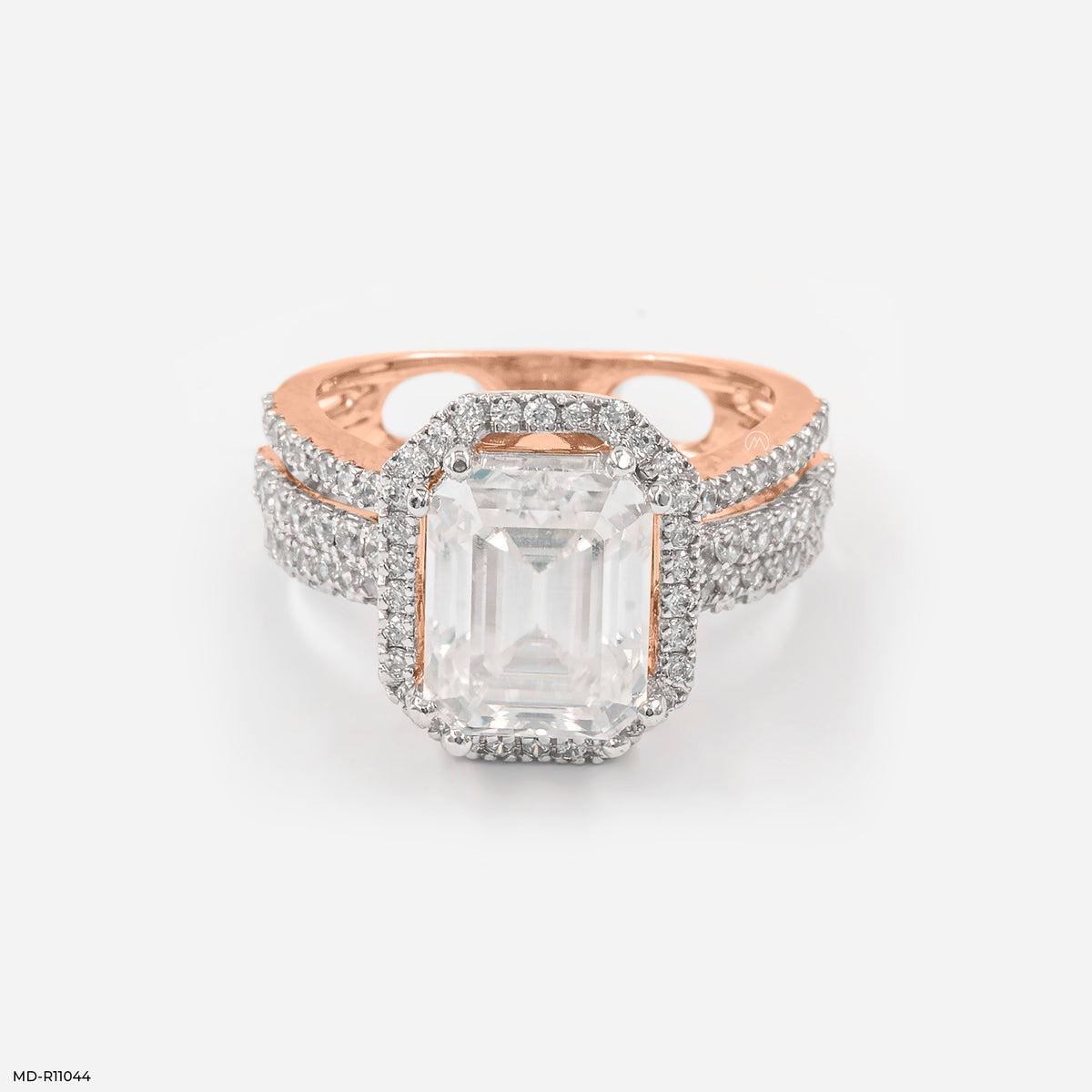 The Glacial Majesty Ring