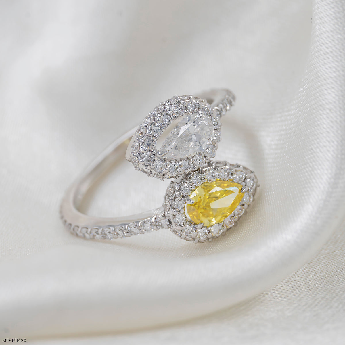 Halo Bypass Toi et Moi Diamond Rings