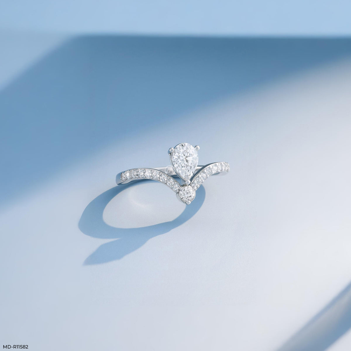 Tundra Solitaire Crown Vanki Diamond Ring