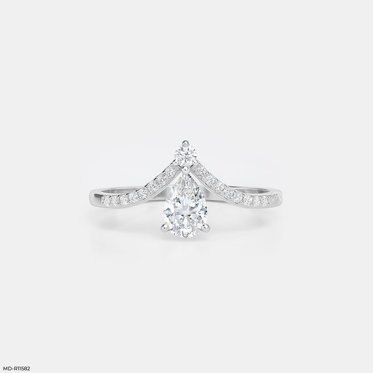 Tundra Solitaire Crown Vanki Diamond Ring