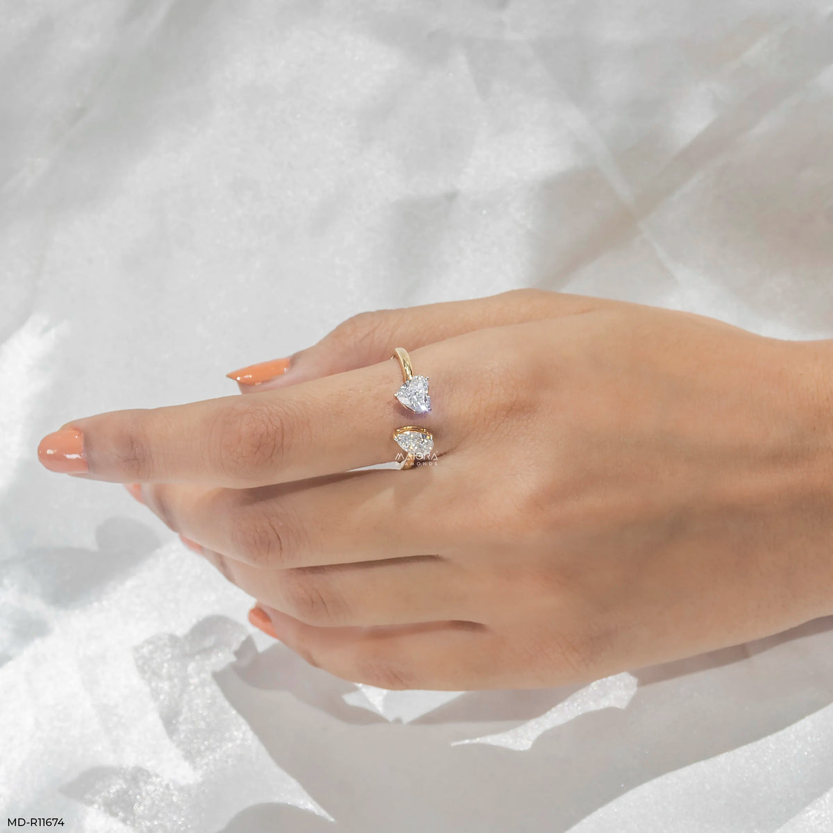 Peart Toi et Moi Solitaire Diamond Rings